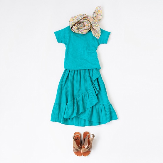 BONTON T-SHIRT, SKIRT, SCARF, SANDALS