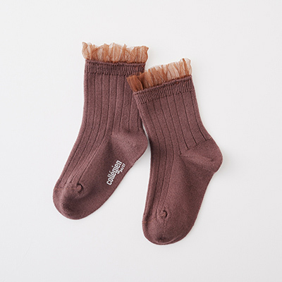 COLLEGIEN KIDS Margaux-Tulle Frill Ribbed Ankle Socks（786 chocolat au lait ）24/27-32/35