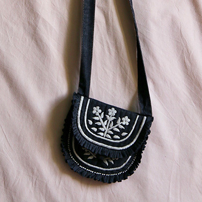 BONJOUR 2025AW KIDS Bag with hair clip black denim